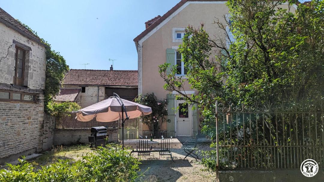 Photo of Others in Bouix