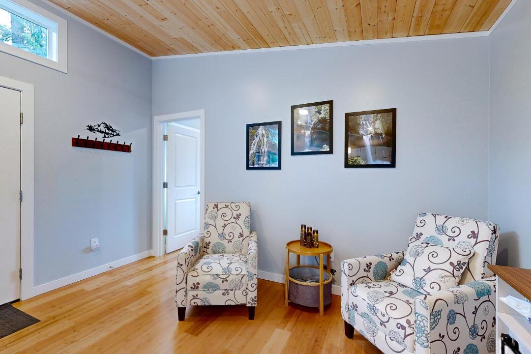 Photo of Others in Carson