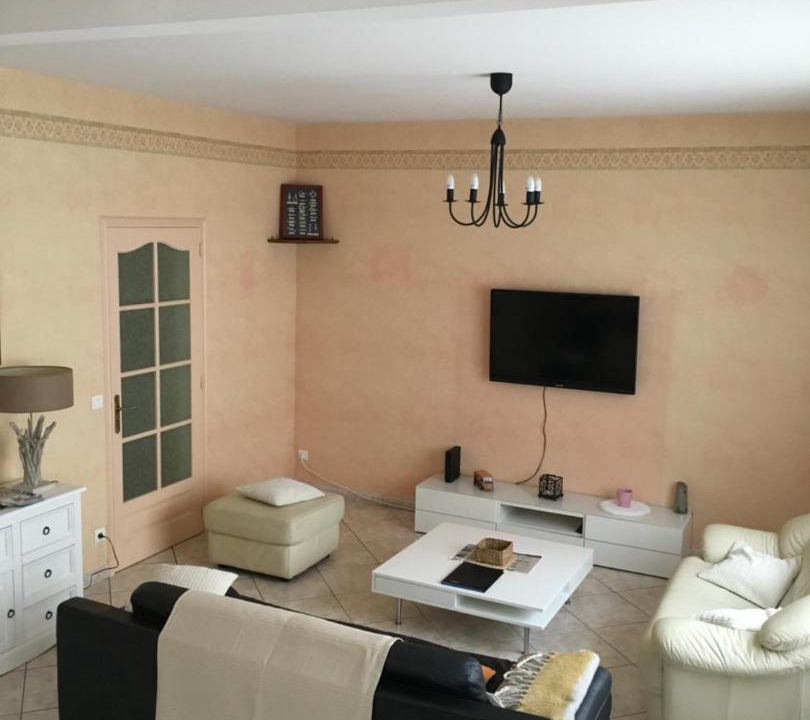 Photo of Others in Pons