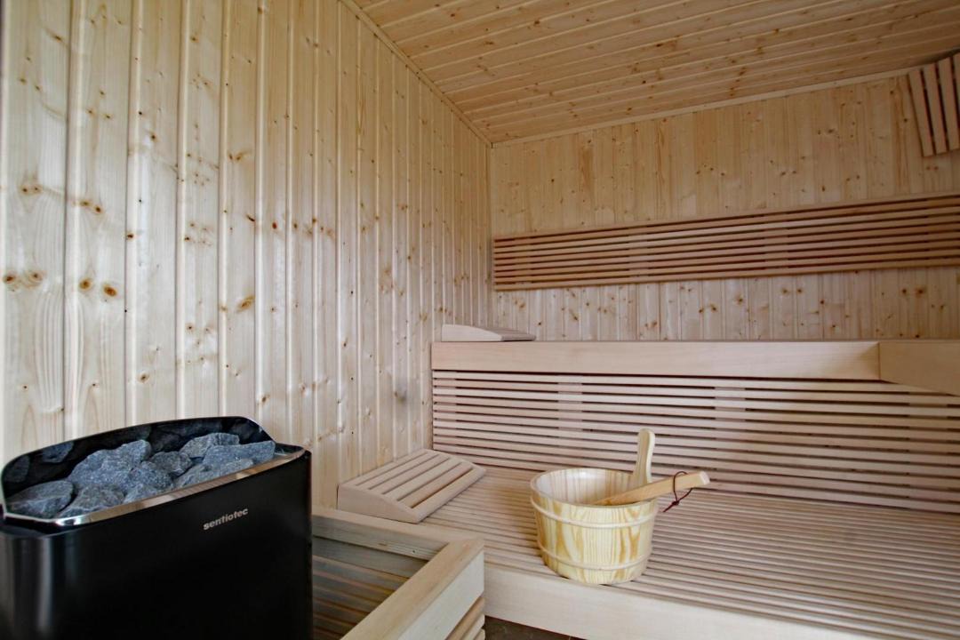 Photo of Others in Pontorson