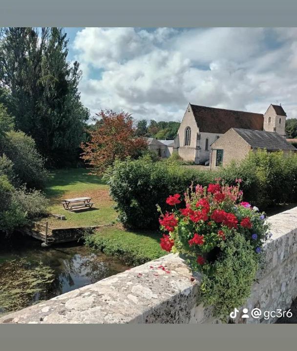 Photo of Others in Saint-Hilaire-sur-Yerre