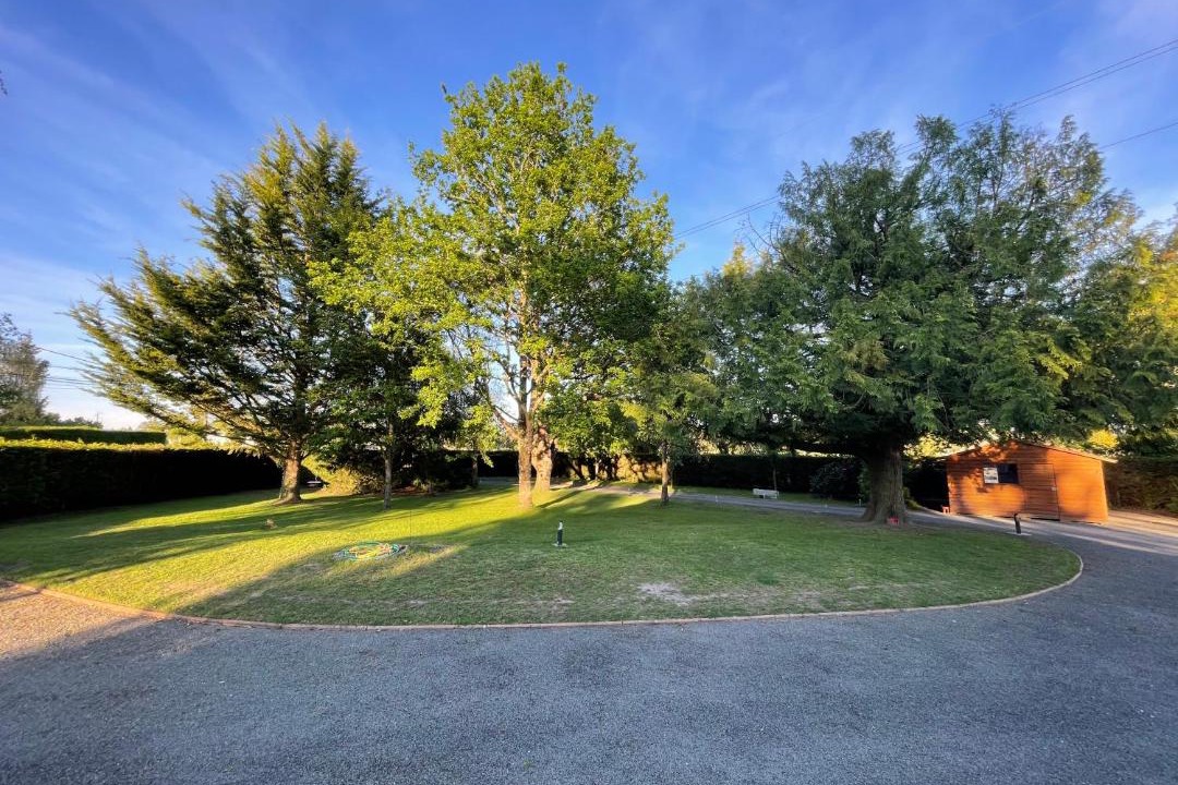 Photo of Others in Guecelard