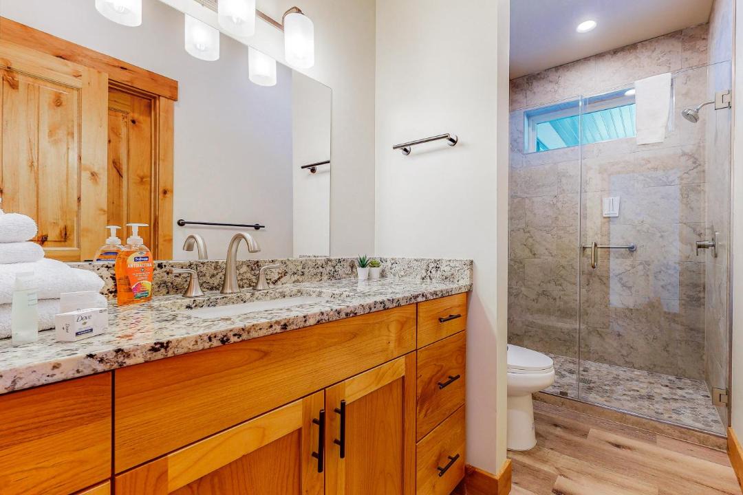 Photo of Bathroom in Laketown