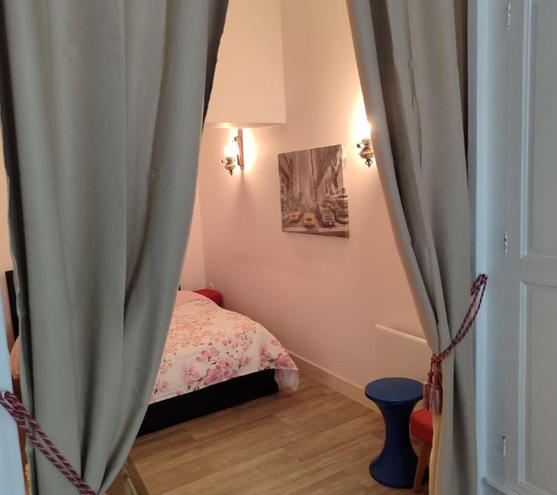 Photo of Others in Vendome