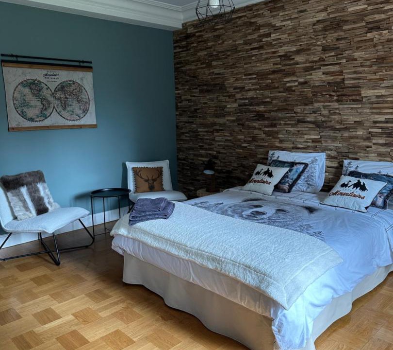 Photo of Others in Busset