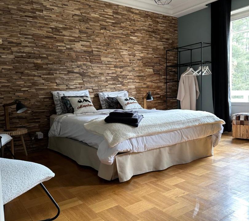 Photo of Others in Busset