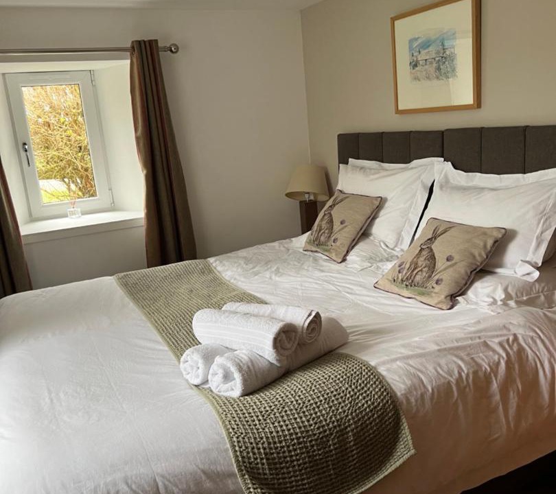 Photo of Others in Evie