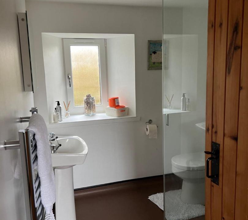 Photo of Others in Evie