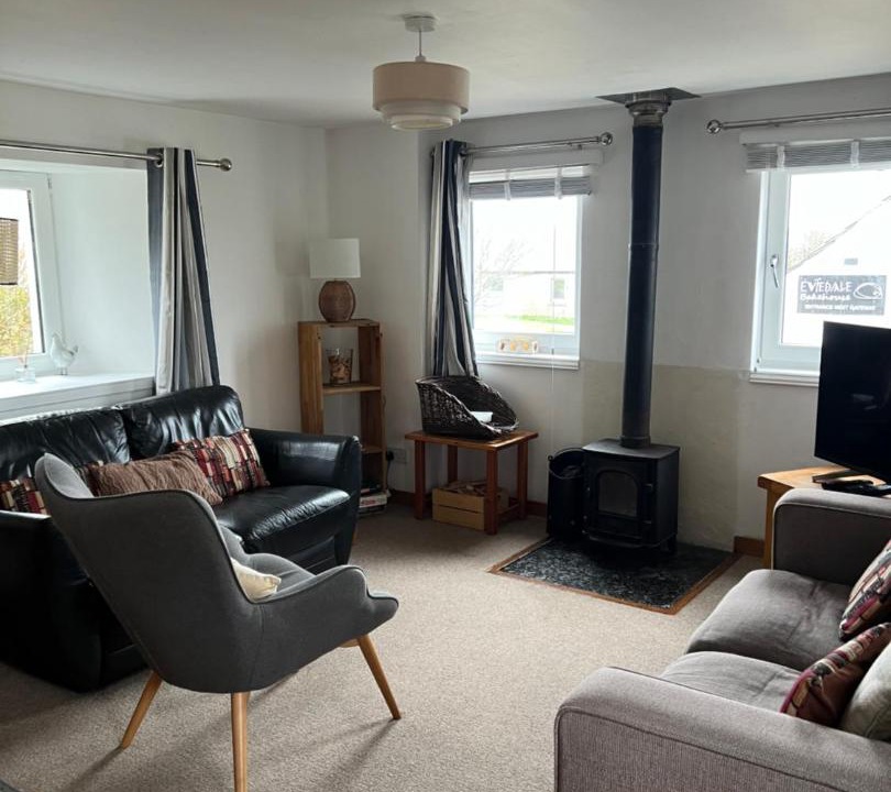 Photo of Others in Evie