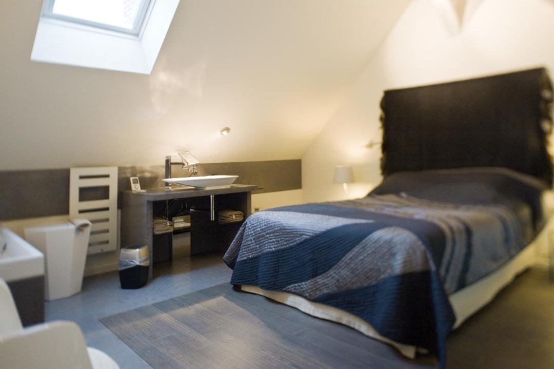 Photo of Bedroom in Saint Nicolas - Charles III - Ville vieille - Trois Maisons - Leopold