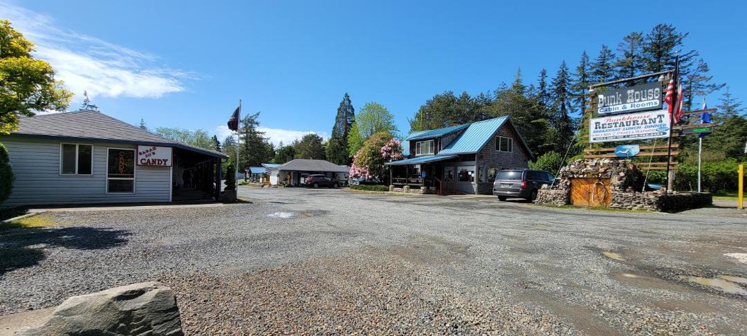 Photo of Others in Nehalem