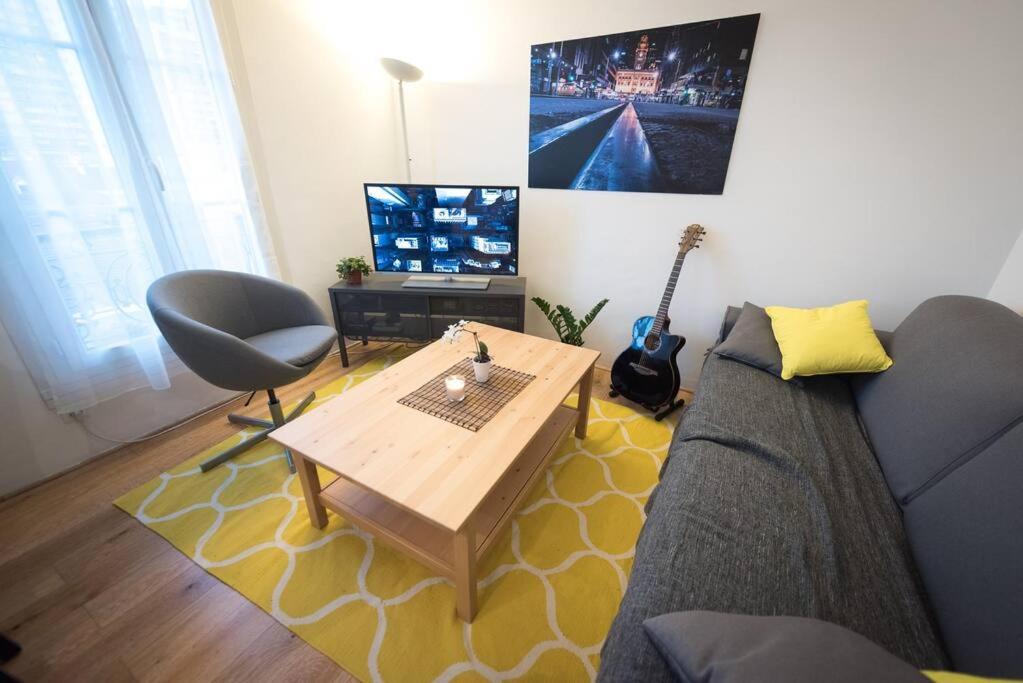 Photo of Livingroom in Puteaux