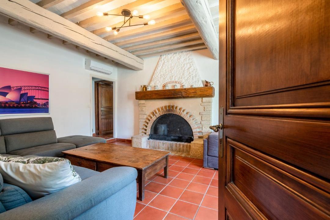 Photo of Others in Maubec