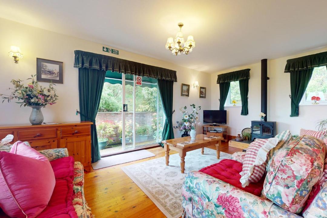 Photo of Others in Wootton Courtenay