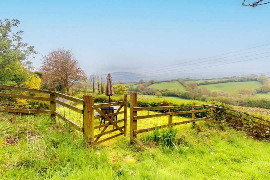 Photo of Others in Wootton Courtenay