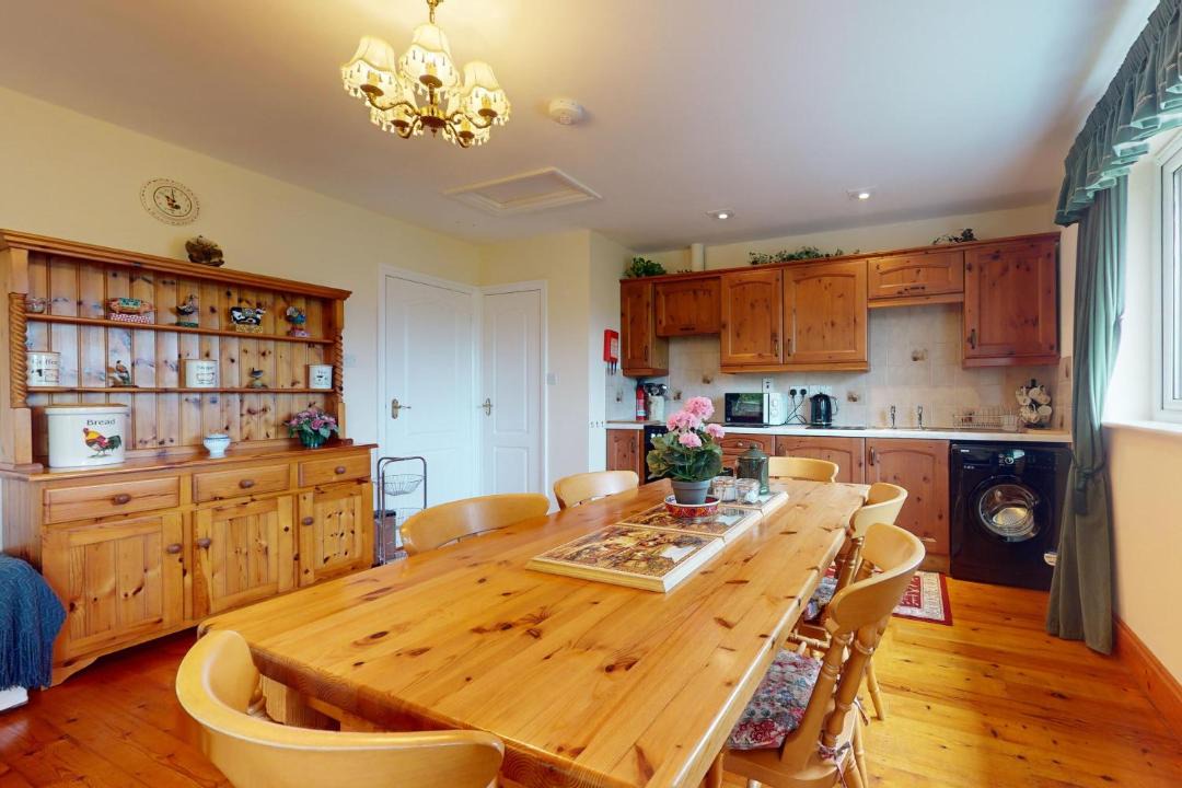 Photo of Others in Wootton Courtenay