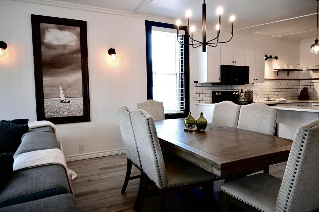 Photo of Others in Alma