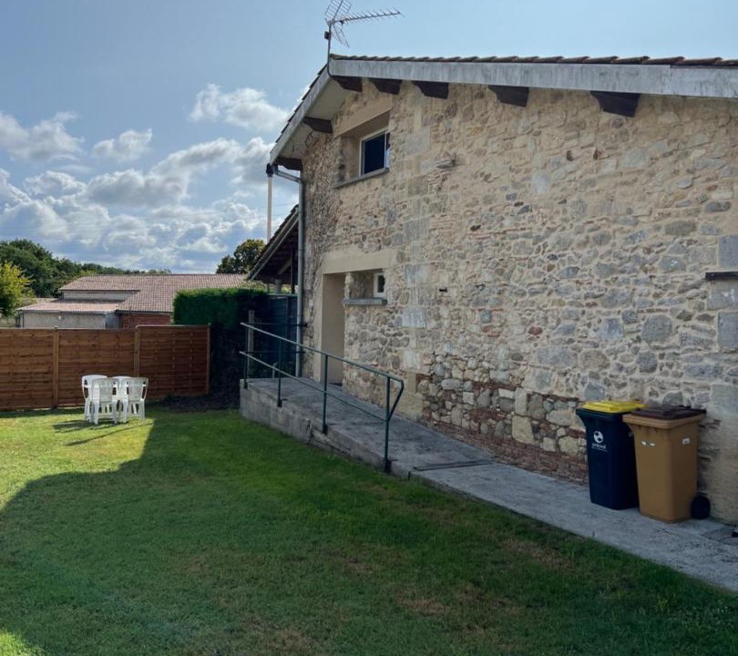 Photo of Others in Saint-Martin-de-Laye