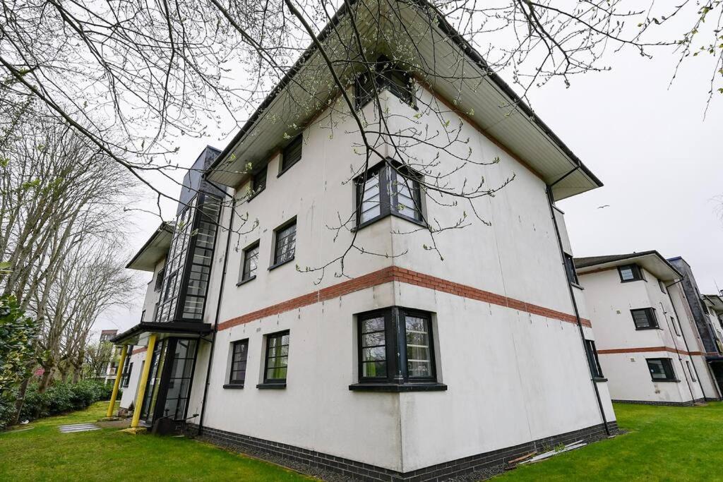 Photo of Others in Bathgate