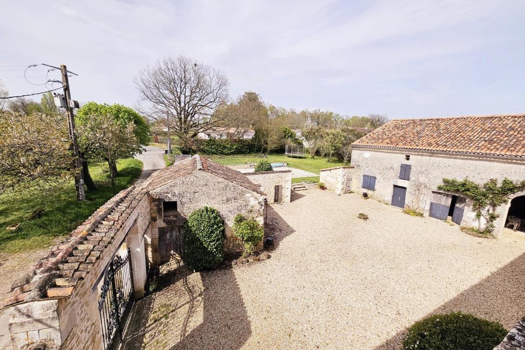 Photo of Others in Saint-Simeux