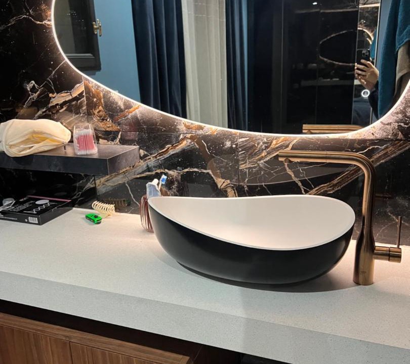 Photo of Others in Persan