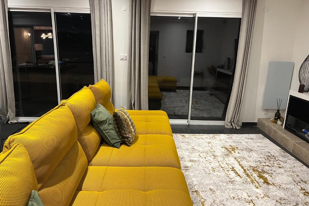 Photo of Others in Persan