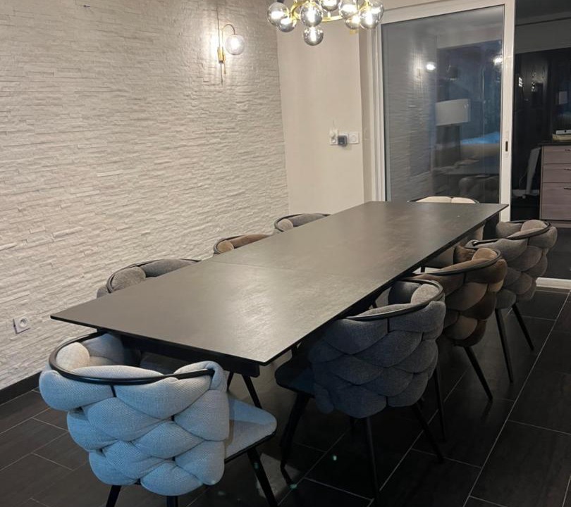 Photo of Others in Persan