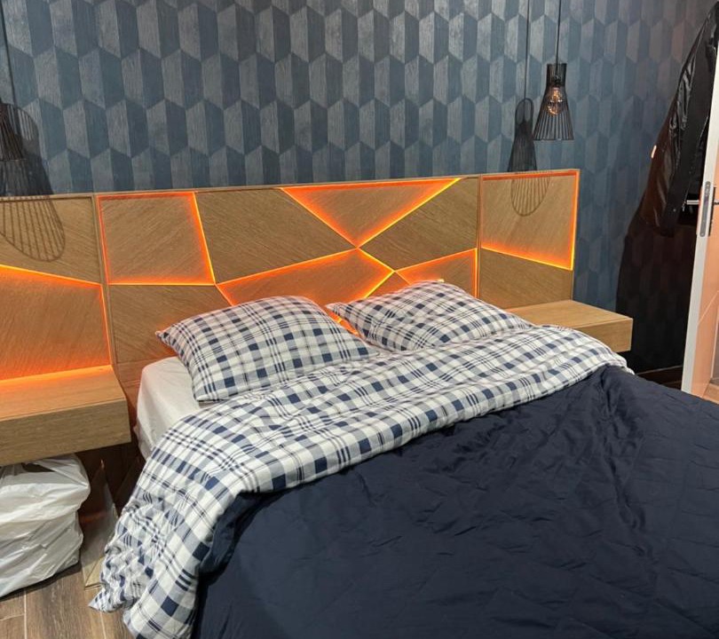 Photo of Others in Persan