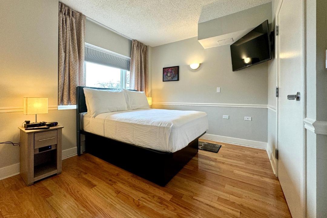 Photo of Bedroom in Evanston