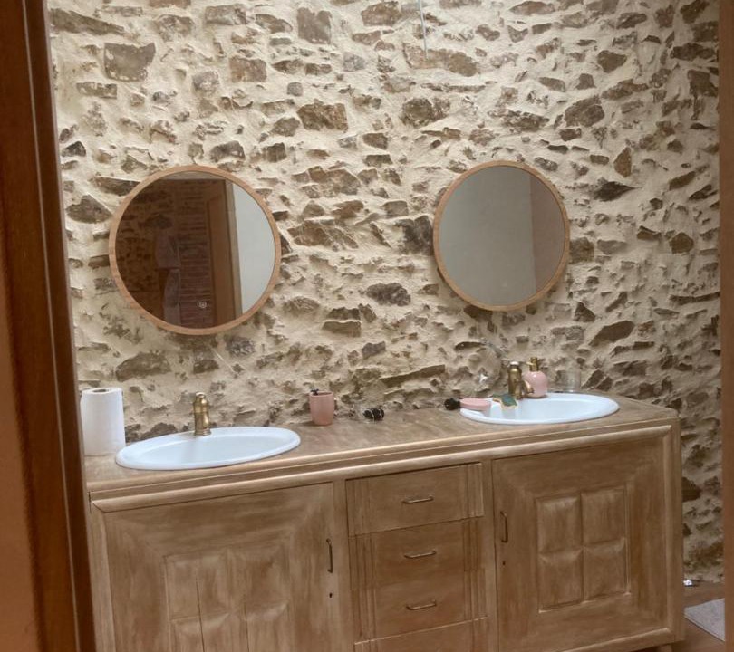 Photo of Bathroom in Montravers