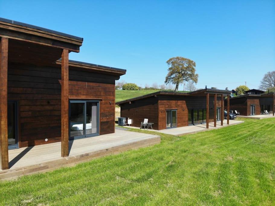 Photo of Others in Burstall