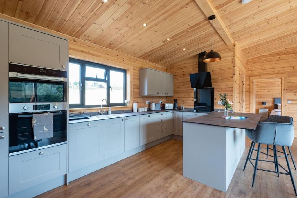 Photo of Others in Burstall