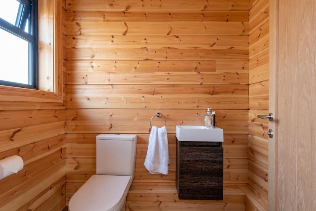 Photo of Others in Burstall