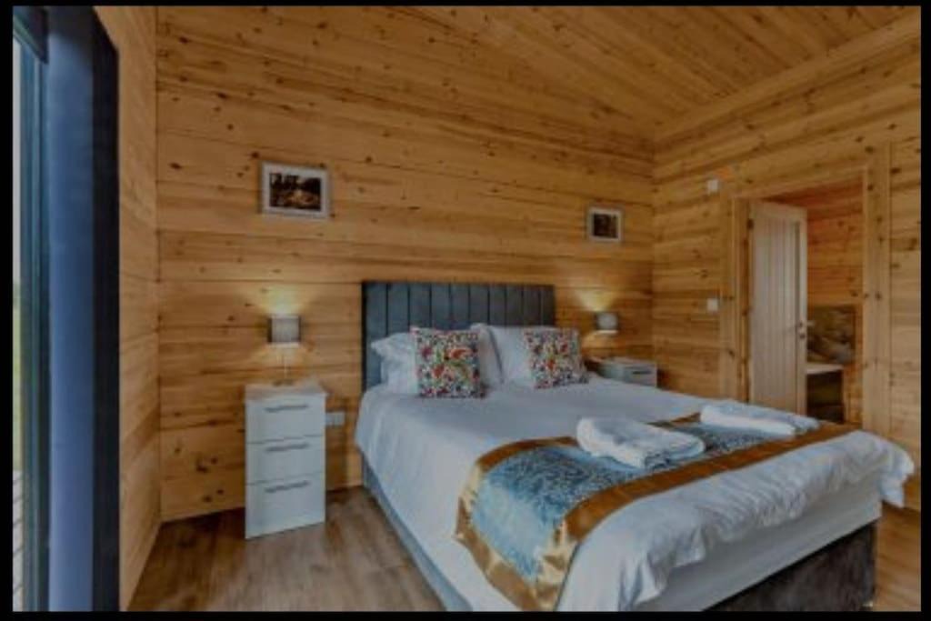 Photo of Others in Burstall