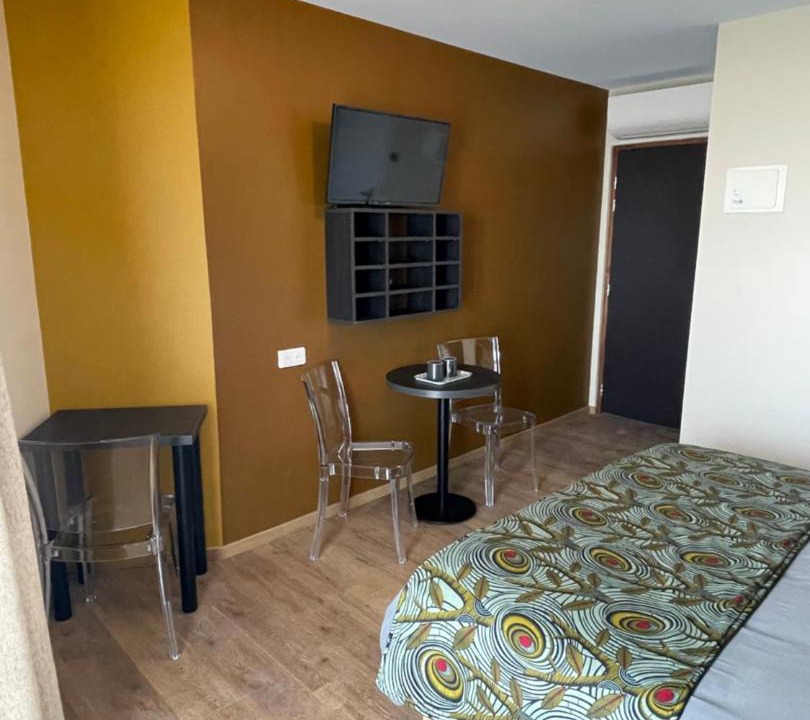 Photo of Others in Anatole France Danton