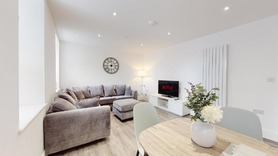 Photo of Others in Six Bells