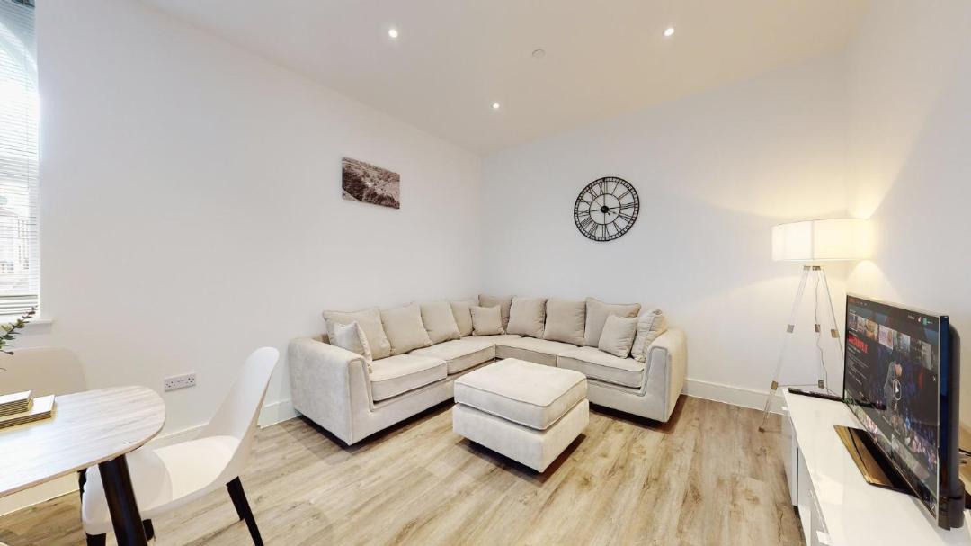 Photo of Others in Six Bells