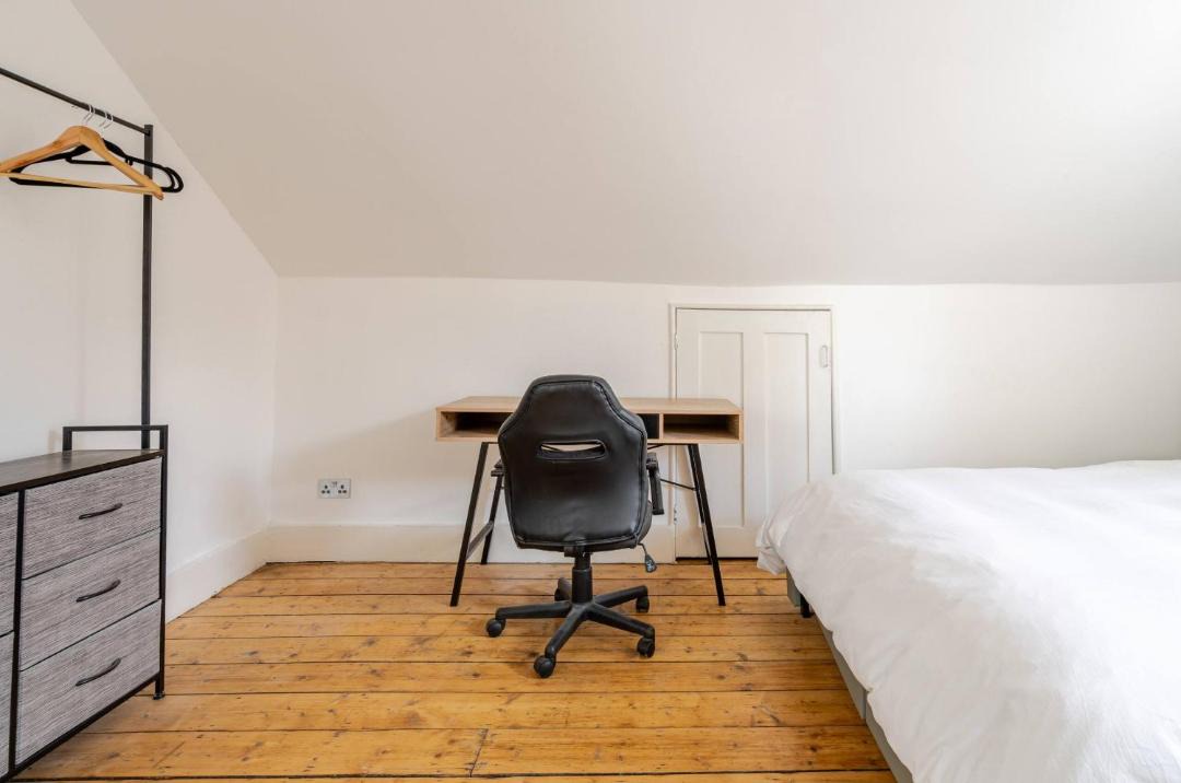 Photo of Others in Forest Gate