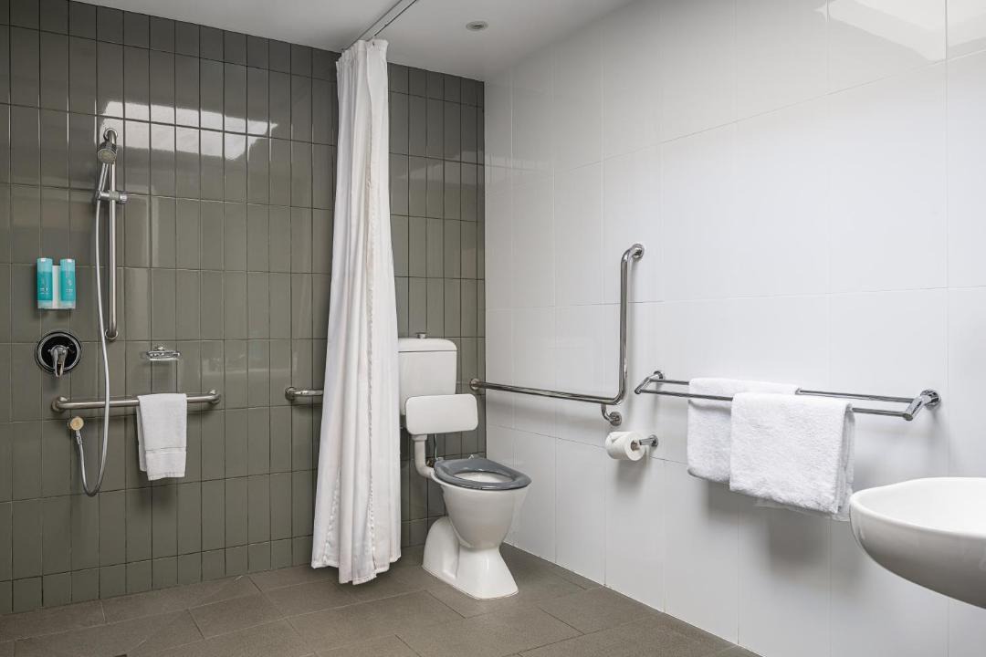 Photo of Bathroom in Golden Point