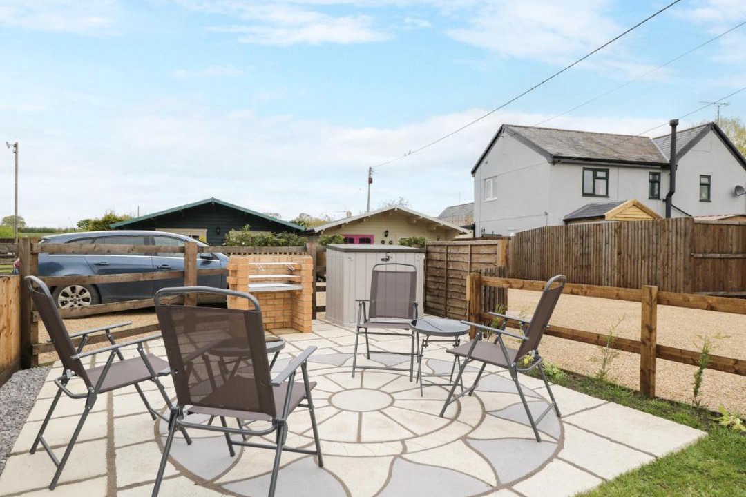 Photo of Others in Bushton