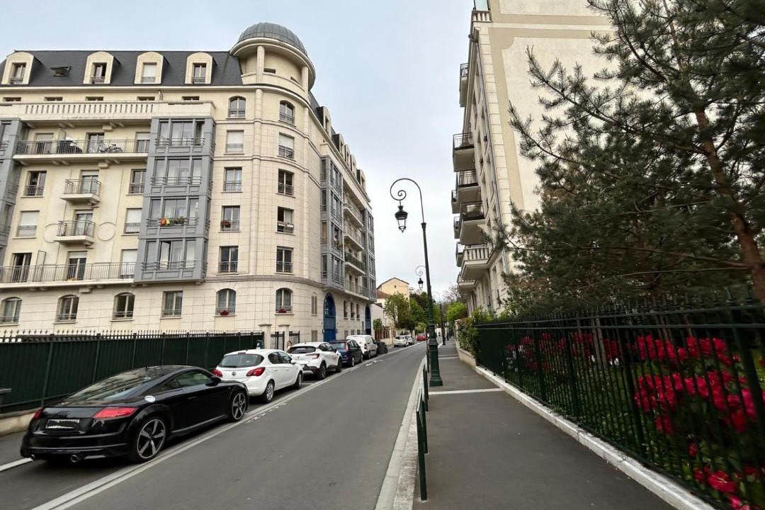Photo of Others in Puteaux
