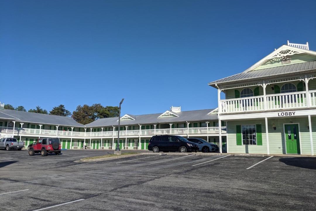 Photo of Others in Chatsworth