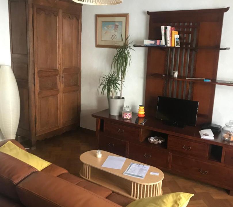 Photo of Others in Descartes