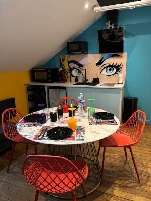 Photo of Others in Magenta