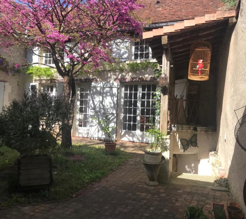 Photo of Others in Descartes