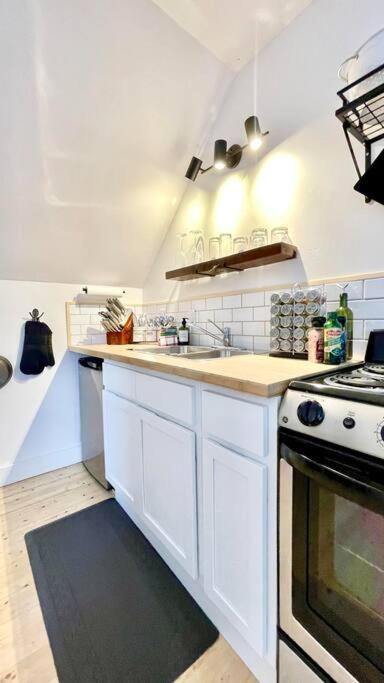 Photo of Others in Alma