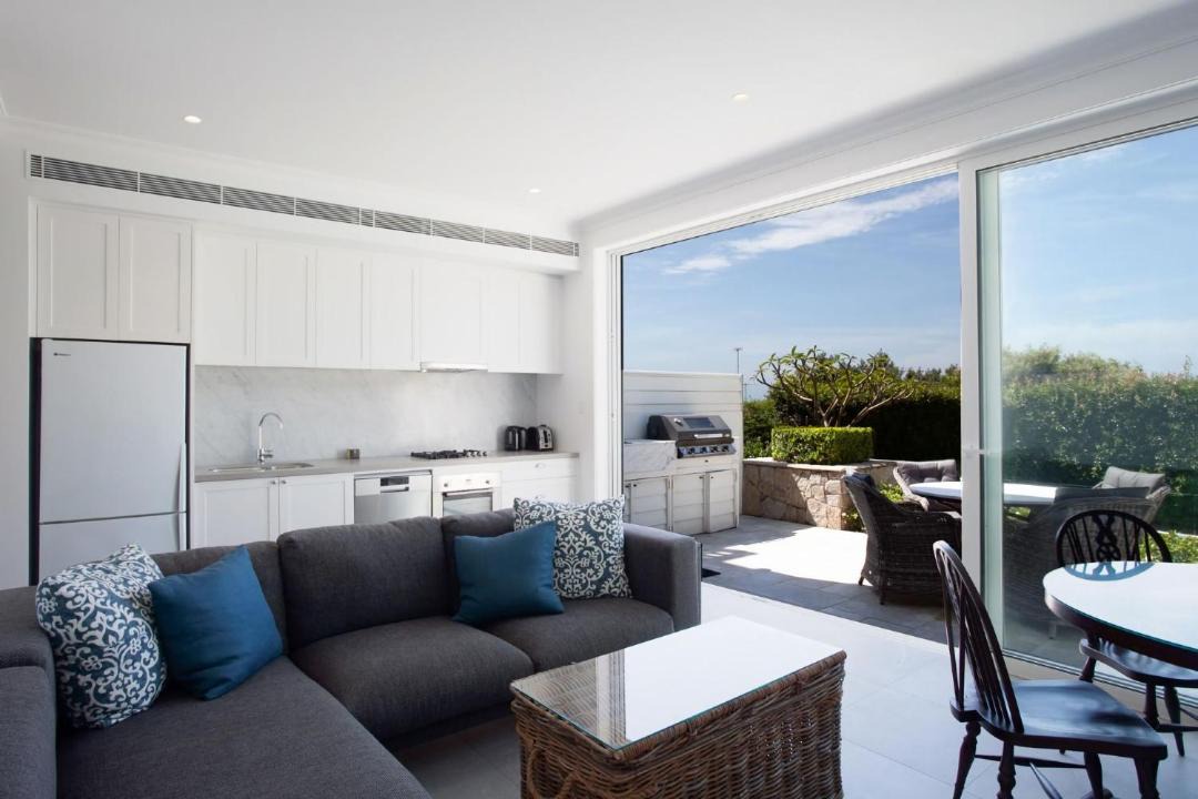 Photo of Others in Bronte