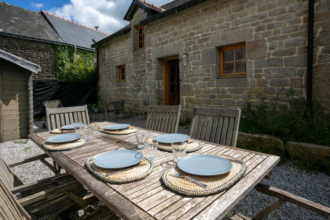 Photo of Others in Guern