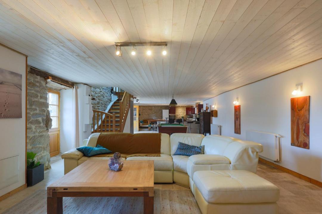 Photo of Others in Guern