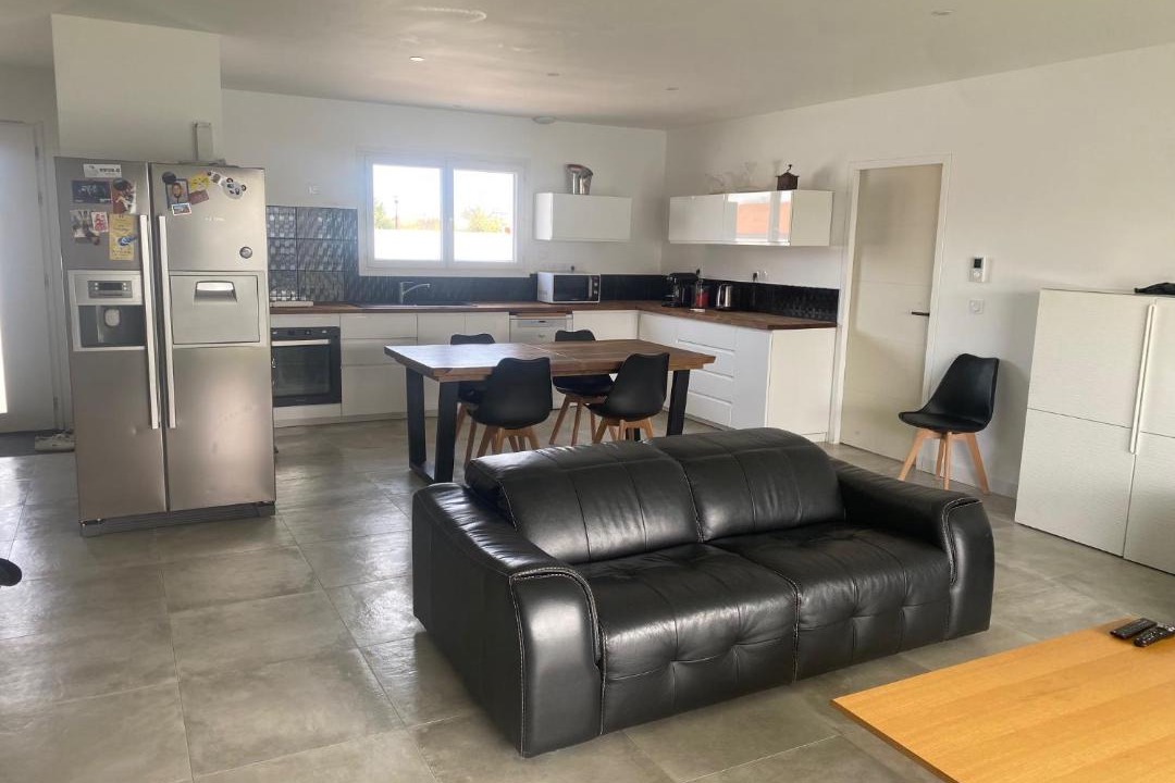 Photo of Others in Longages